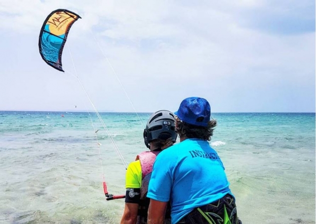  Body drag with the instructor 